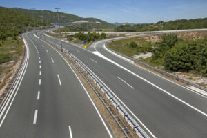 Autobahnstrecke, die man beim Urlaub mit dem Auto nach Kroatien sieht